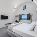 The Amethyst Exclusive Oia (Santorini)