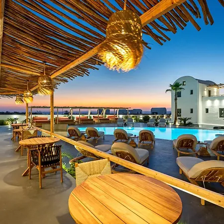 Amethyst Luxury 3* Oia (Santorini)
