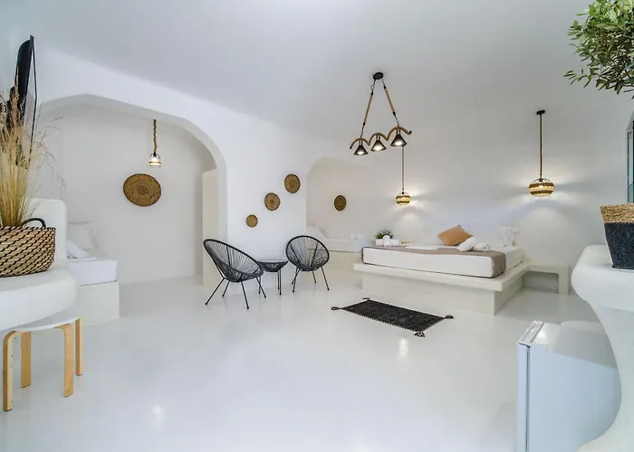 The Amethyst Exclusive Oia (Santorini)