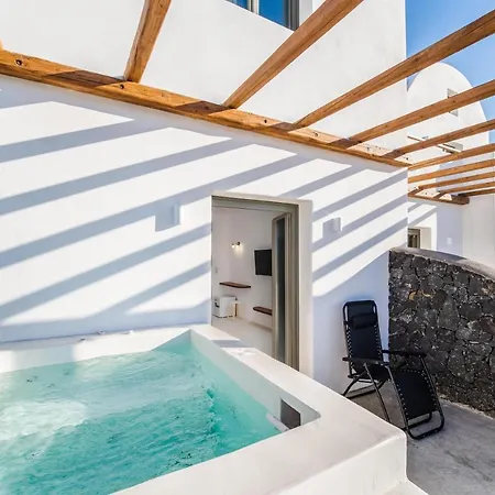 The Amethyst Exclusive Oia