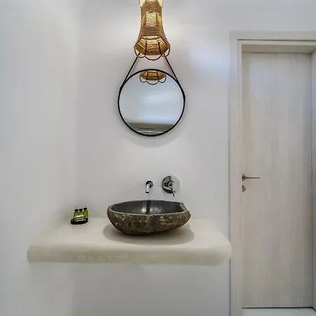 The Amethyst Exclusive *